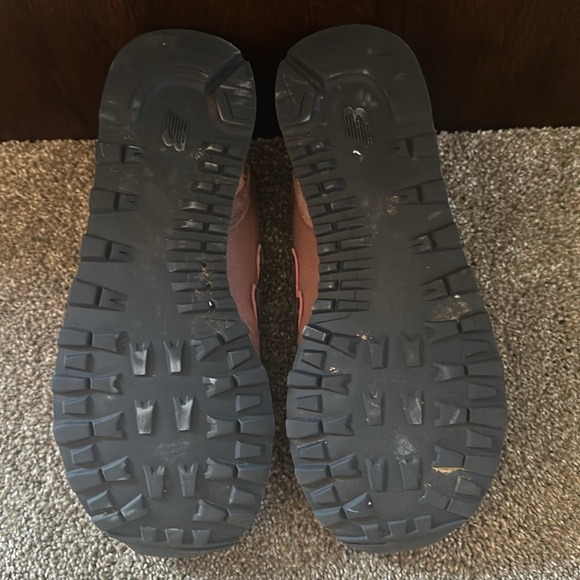 New Balance Women's Sneakers in Pink and Black - Picture 6 of 6